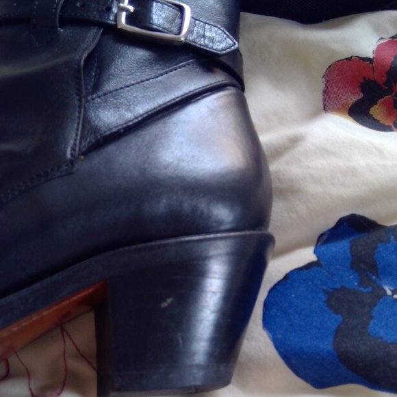 R.M. Williams Women's Leather Black Booties - Picture 5 of 8